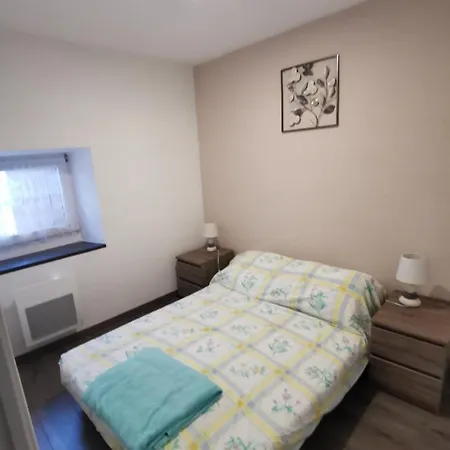 Appartement Joyeuse, De 27m2 *