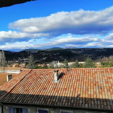 Joyeuse, De 27m2 Appartement