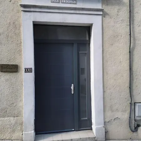 Joyeuse, Appartement De 27M2 Διαμέρισμα